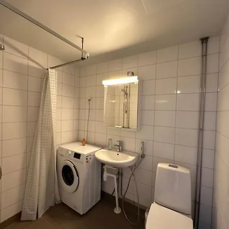 Kotimaailma - Tilava Kolmio Laehellae Keskustaa #2 *