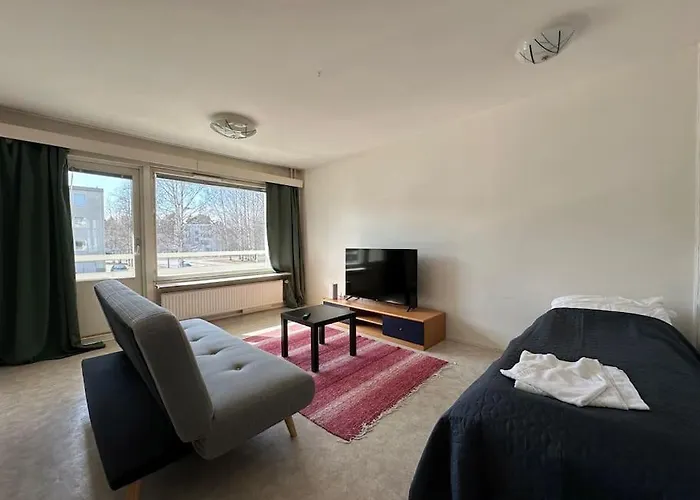 Kotimaailma - Tilava Kolmio Laehellae Keskustaa #2 *