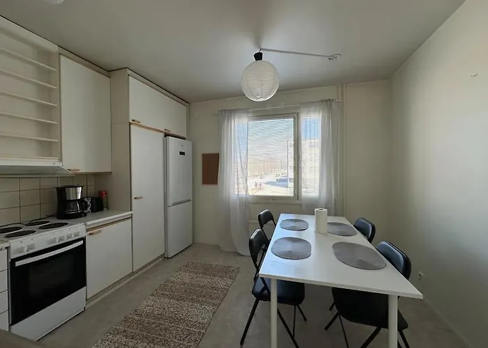 דירה Kotimaailma - Tilava Kolmio Laehellae Keskustaa #2 קוקולה